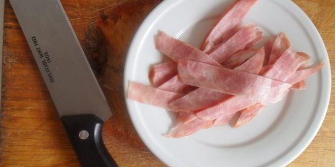 Рецепт спагетти с ветчиной, моцареллой под соусом песто