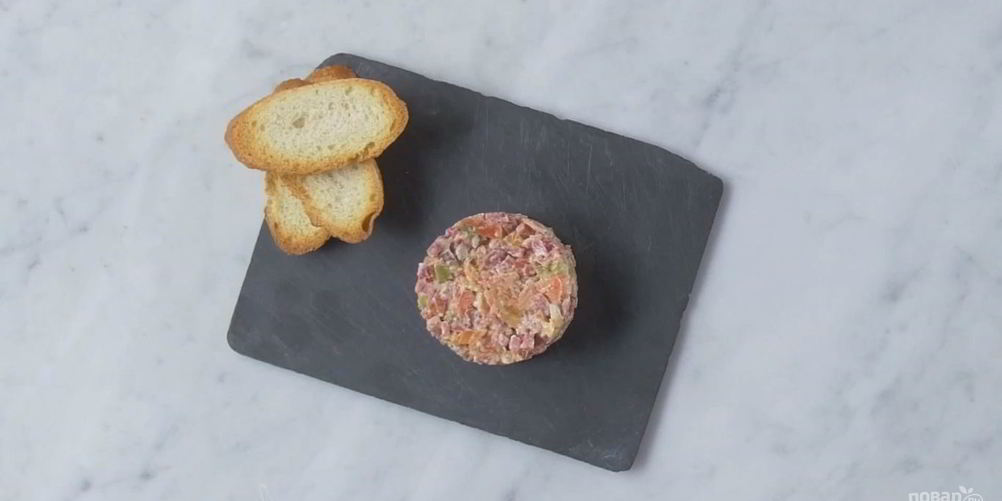 Как приготовить тартар из чоризо с сыром и томатами