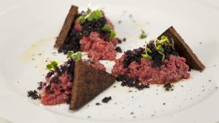 Рецепт Тартара из говядины с икрой палтуса