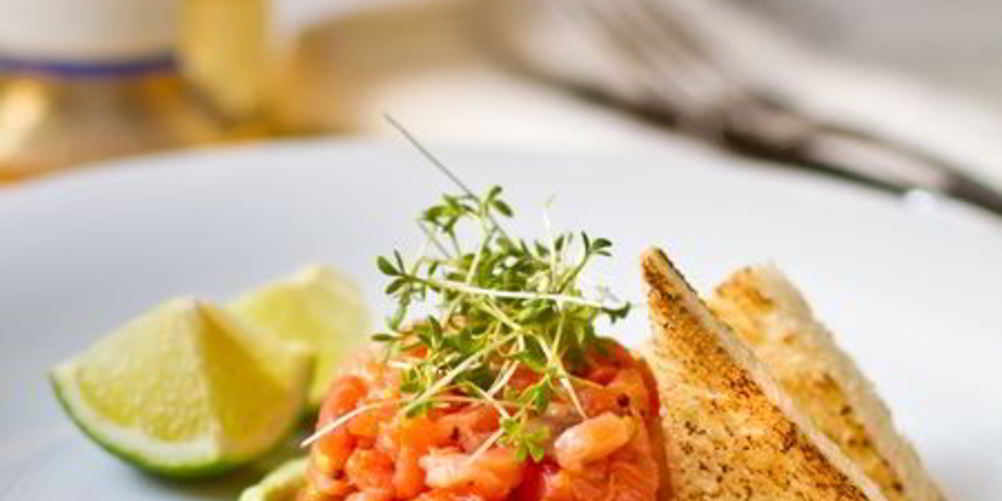 Как приготовить тартар из лосося с кремом из авокадо