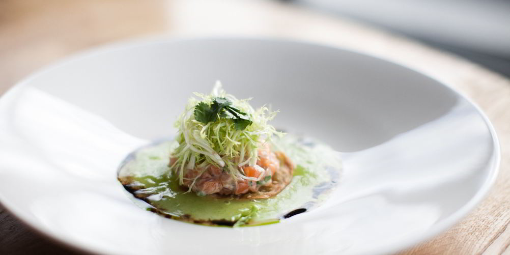 Как приготовить тартар из лосося с желе из огурцов в азиатском стиле