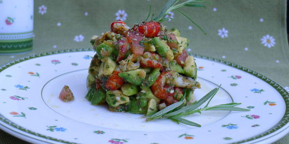 Как приготовить тартар с раковыми шейками и авокадо