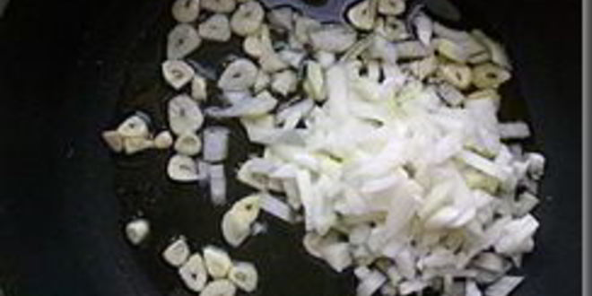 Рецепт томатного соуса с тунцом для спагетти