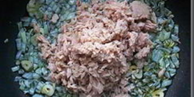 Рецепт томатного соуса с тунцом для спагетти