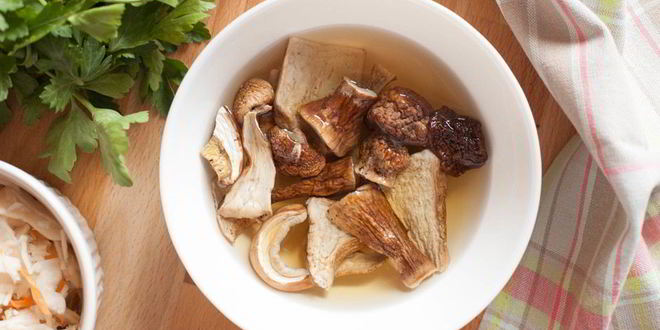 Рецепт борща с белыми грибами