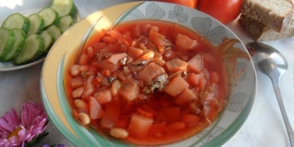 Как приготовить борщ с килькой в томате и фасолью
