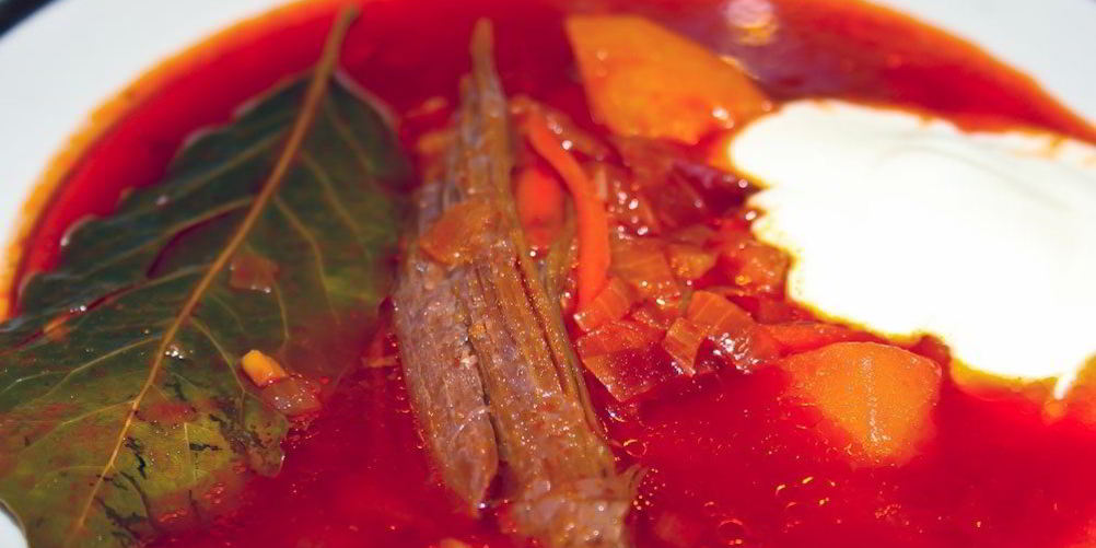 Как приготовить борщ с сосисками