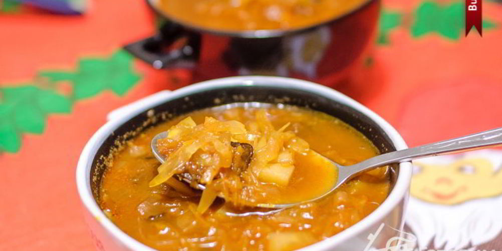 Как приготовить грибной борщ с черносливом