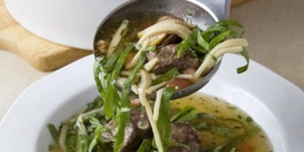 Как приготовить бульон из баранины со шпинатом