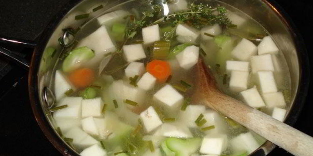 Как приготовить бульон с сельдереем