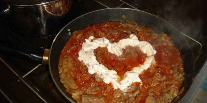 Рецепт пельменей в горшочках с печенью и бульоном