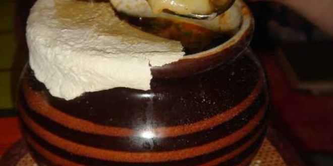 Рецепт пельменей в горшочках с печенью и бульоном