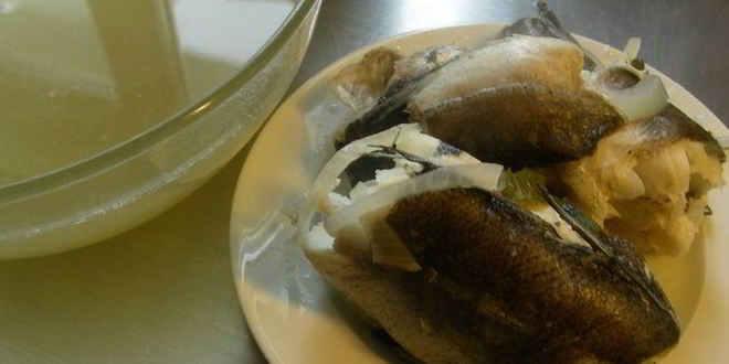 Рецепт рыбного бульона с белым вином, тимьяном и анисом