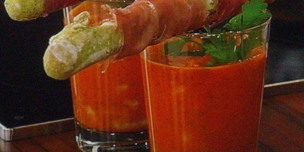 Как приготовить гаспачо из паприки с домашними гриссини