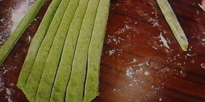 Рецепт гаспачо из паприки с домашними гриссини