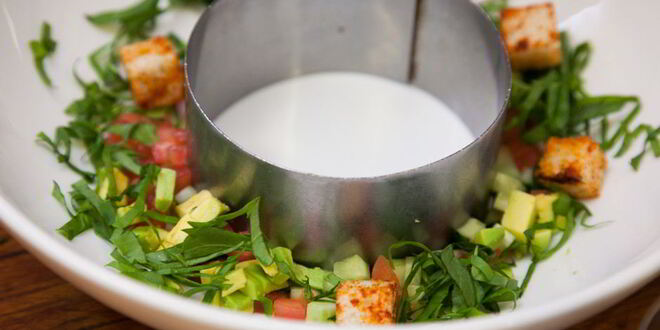 Рецепт гаспачо с крабовыми палочками