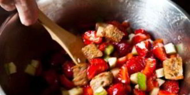 Рецепт клубничного гаспачо