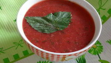 Рецепт Томатна-клубничного гаспачо