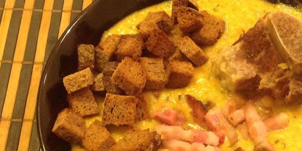 Как приготовить гороховый суп с говядиной и беконом