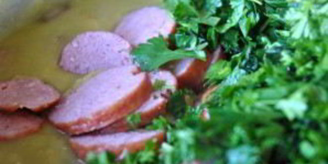 Рецепт горохового супа с колбасками