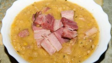 Рецепт Горохового супа с копченой грудинкой