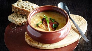 Рецепт Горохового супа с копченой свиной щекой