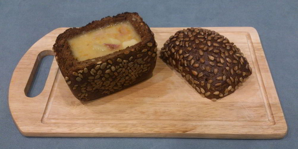 Как приготовить гороховый суп с копченостями в хлебе