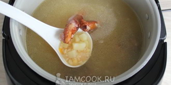 Рецепт горохового супа с копчеными ребрышками в мультиварке