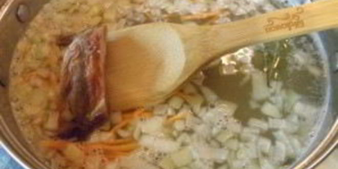 Рецепт горохового супа с копчеными ребрышками