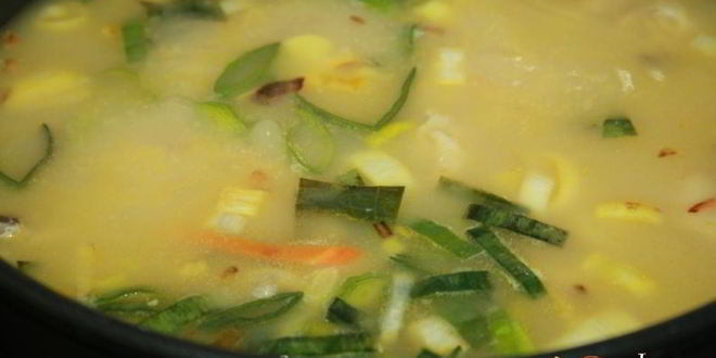 Рецепт горохового супа с курицей и луком пореем