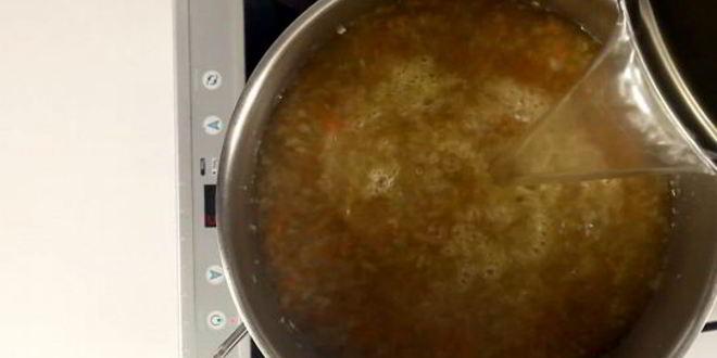 Рецепт горохового супа с мятой и свиной рулькой