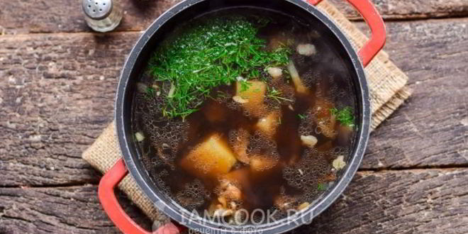 Рецепт картофельного супа с беконом и сушеными грибами