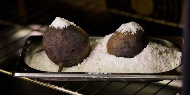 Рецепт холодного крема-супа из свеклы с щавелем