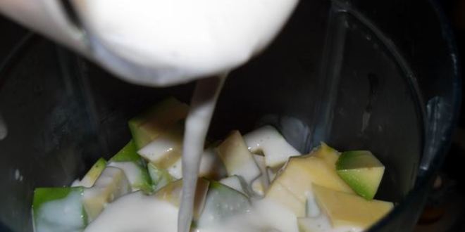 Рецепт холодного крема-супа с авокадо на кефире