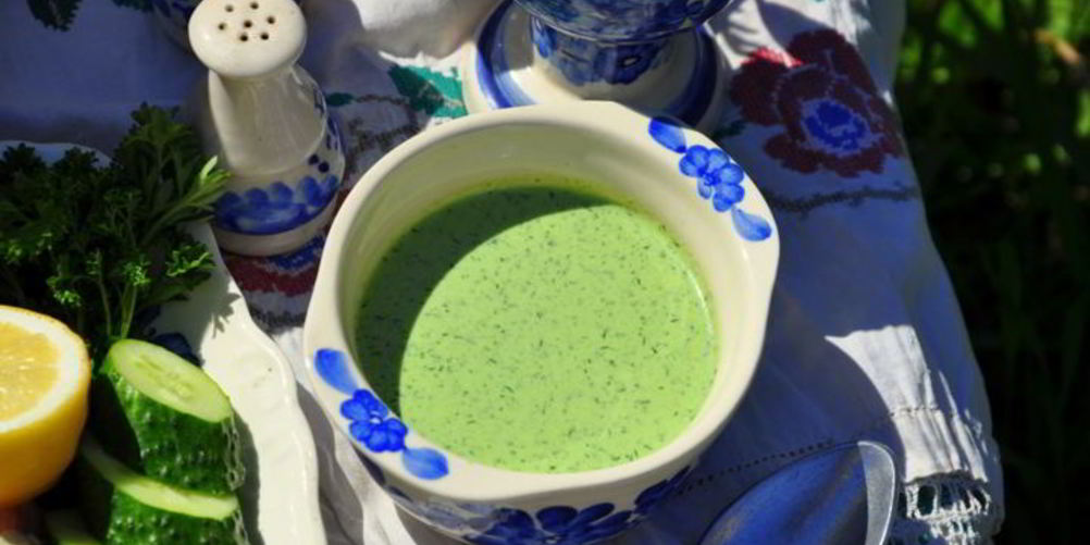 Как приготовить холодный огуречный суп таратор