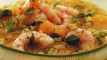 Рецепт Холодного супа из дыни с креветками и авокадо