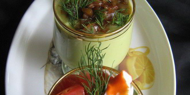 Рецепт холодного супа-пюре авокадо и компания