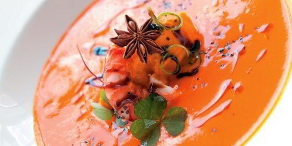 Как приготовить холодный тыквенный суп с теплыми креветками