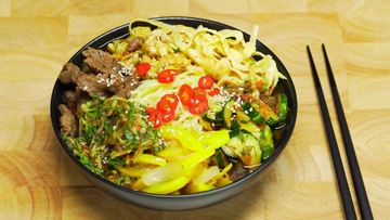 Рецепт Кукси с говядиной и яичной лапшой