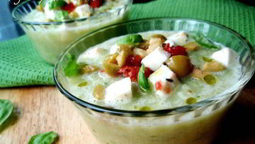 Рецепт Огуречно-кабачкового холодный суп с моцареллой