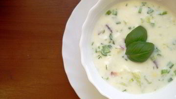 Рецепт Окрошки на кефире — легкого холодного супа