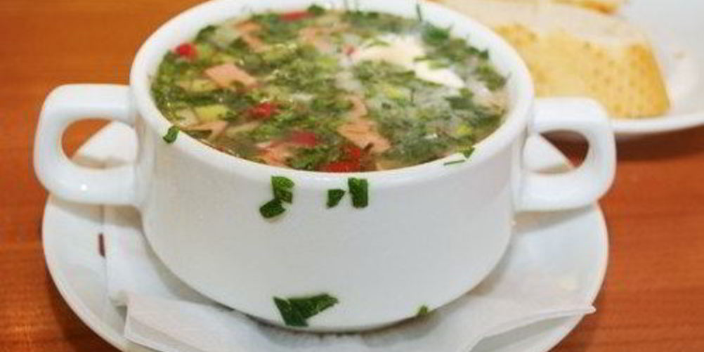 Как приготовить окрошку мясную с окороком и языком