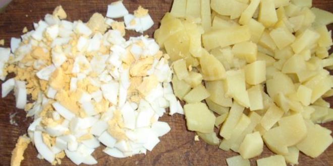 Рецепт окрошки на курином бульоне