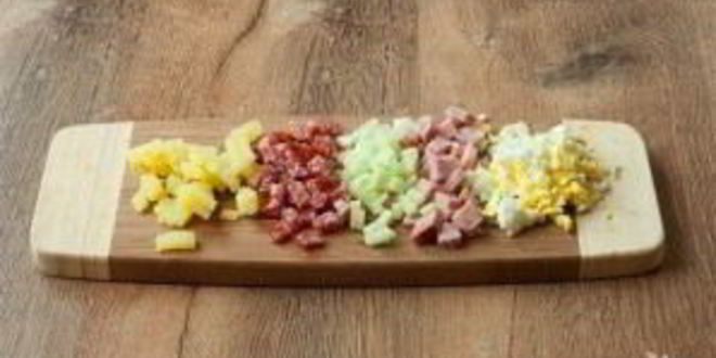 Рецепт окрошки на минералке и сметане