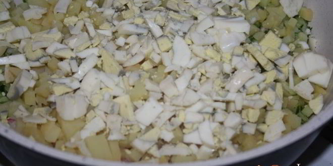 Рецепт окрошки на сметане и айране