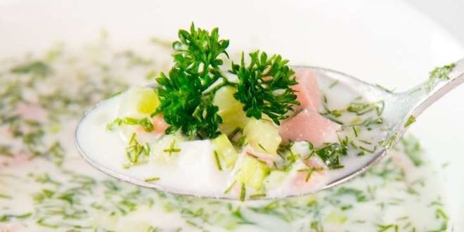 Рецепт окрошки на сыворотке с колбасой