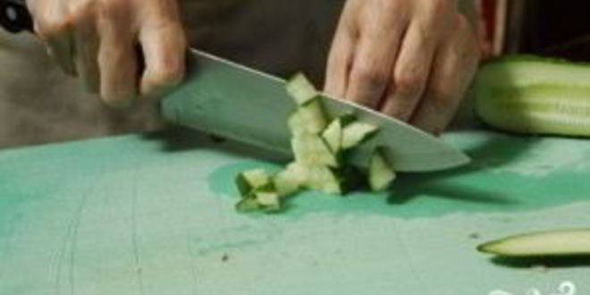 Рецепт окрошки с колбасой