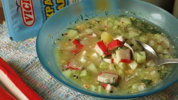 Рецепт Окрошки с крабовыми палочками