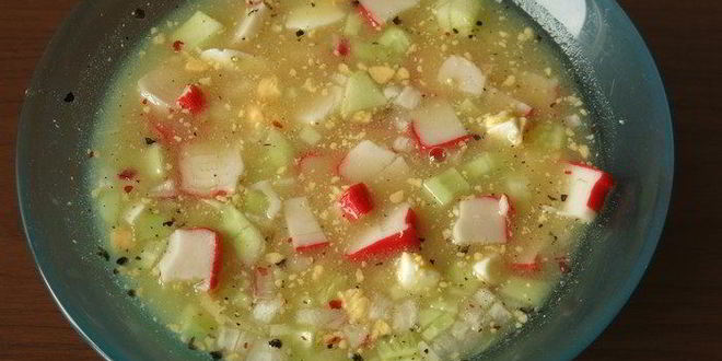 Рецепт окрошки с крабовыми палочками
