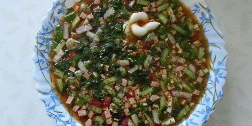 Как приготовить окрошку с вареной колбасой на квасе